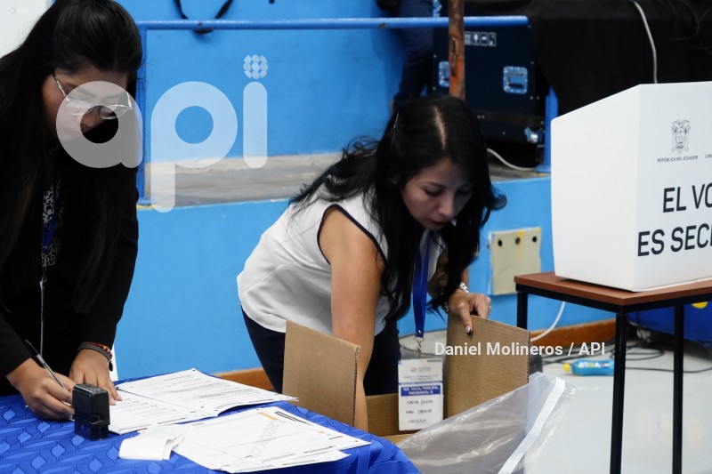 SIMULACRO-ELECCIONES-PRESIDENCIALES-UIO