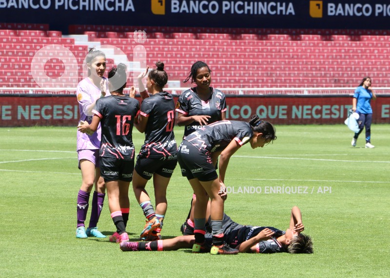 FBL-SUPERLIGA-FEMENINA-LDU-NANAS