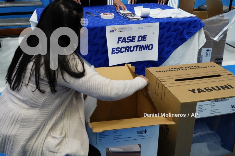 SIMULACRO-ELECCIONES-PRESIDENCIALES-UIO