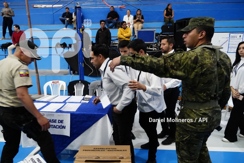 SIMULACRO-ELECCIONES-PRESIDENCIALES-UIO