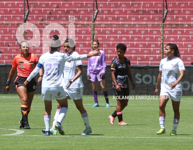 FBL-SUPERLIGA-FEMENINA-LDU-NANAS