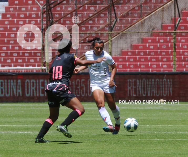 FBL-SUPERLIGA-FEMENINA-LDU-NANAS