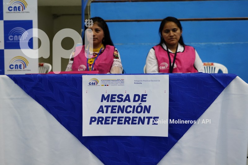 SIMULACRO-ELECCIONES-PRESIDENCIALES-UIO