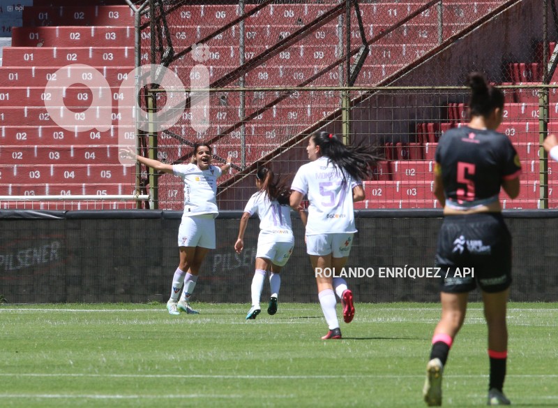 FBL-SUPERLIGA-FEMENINA-LDU-NANAS