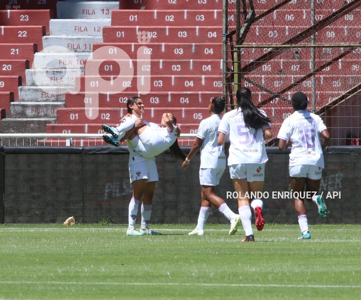 FBL-SUPERLIGA-FEMENINA-LDU-NANAS