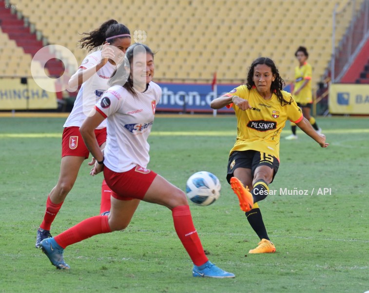 FBL-SUPERLIGA-BARCELONA-IBARRA