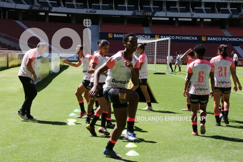 FBL-SUPERLIGA-FEMENINA-LDU-NANAS