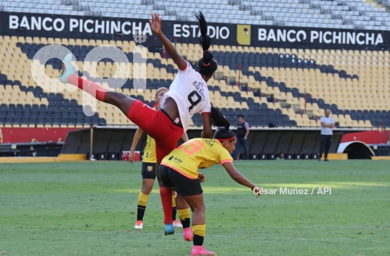 FBL-SUPERLIGA-BARCELONA-IBARRA