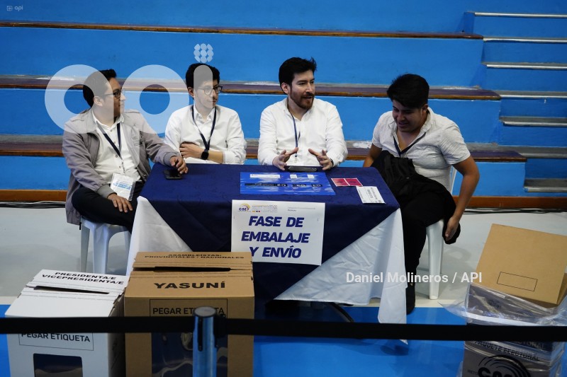 SIMULACRO-ELECCIONES-PRESIDENCIALES-UIO