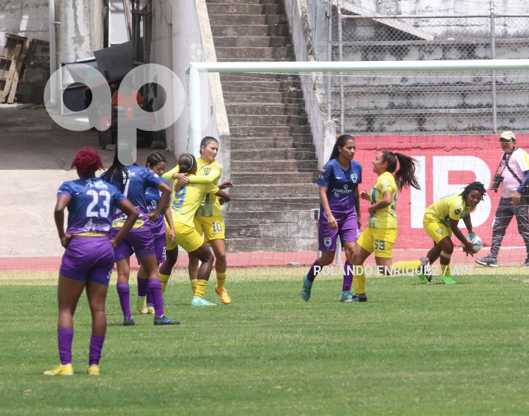 FBL-SUPERLIGA-FEMENINA-LEONES-NORTE-ESPUCE