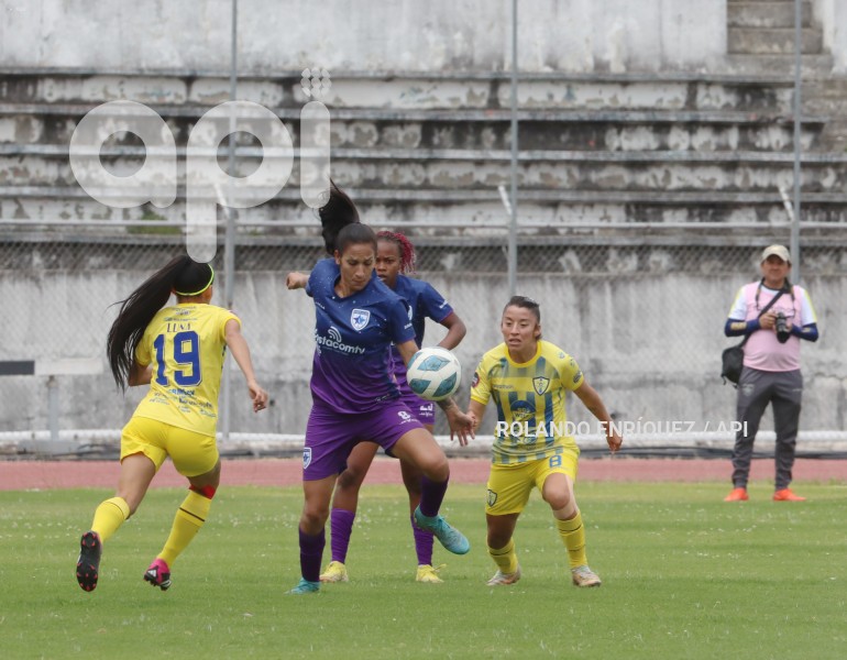 FBL-SUPERLIGA-FEMENINA-LEONES-NORTE-ESPUCE