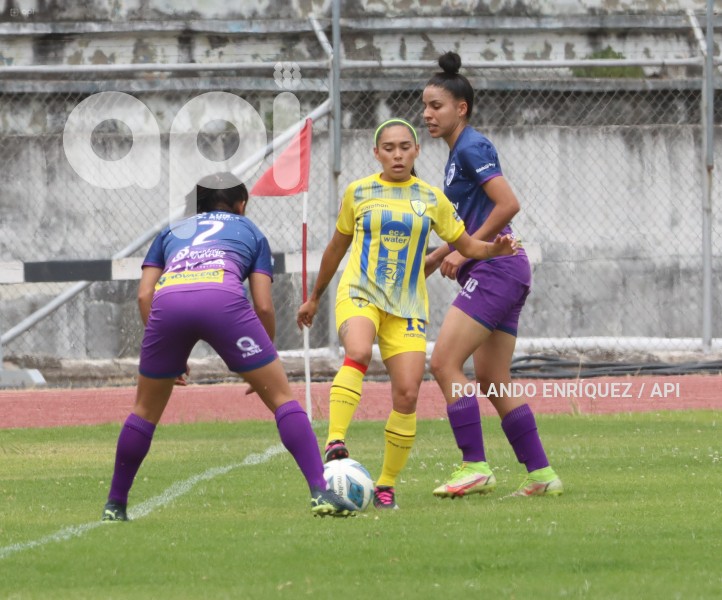 FBL-SUPERLIGA-FEMENINA-LEONES-NORTE-ESPUCE