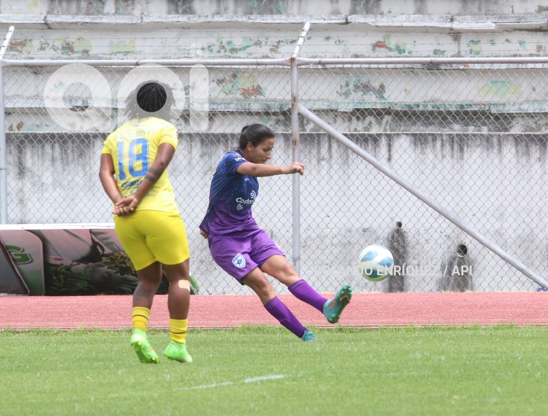 FBL-SUPERLIGA-FEMENINA-LEONES-NORTE-ESPUCE