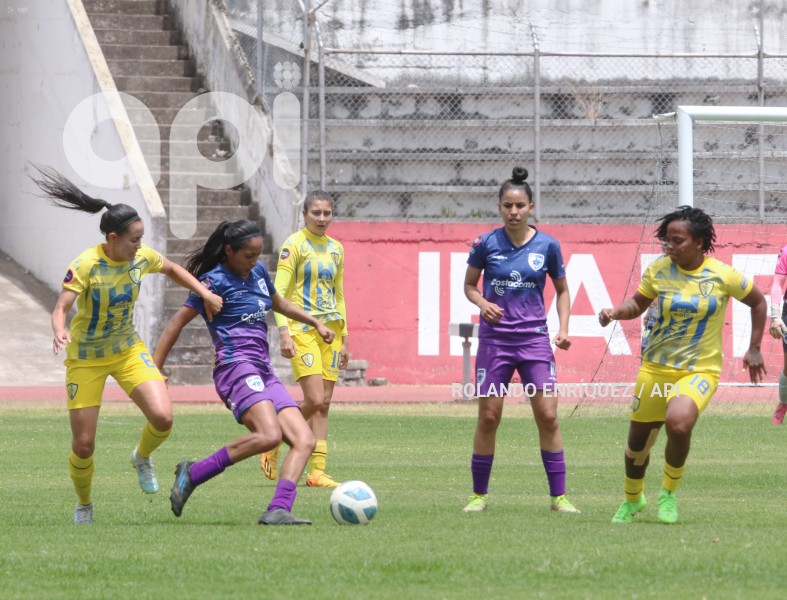 FBL-SUPERLIGA-FEMENINA-LEONES-NORTE-ESPUCE