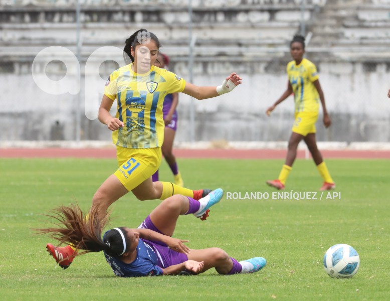 FBL-SUPERLIGA-FEMENINA-LEONES-NORTE-ESPUCE