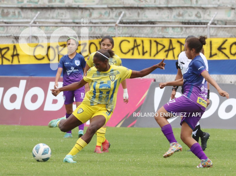 FBL-SUPERLIGA-FEMENINA-LEONES-NORTE-ESPUCE