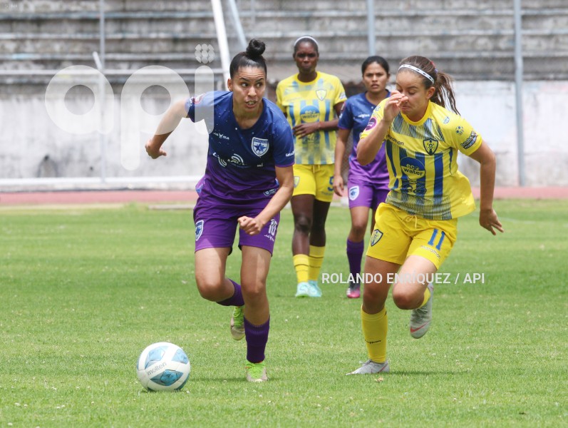 FBL-SUPERLIGA-FEMENINA-LEONES-NORTE-ESPUCE