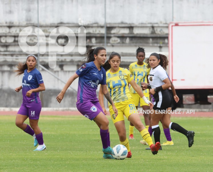 FBL-SUPERLIGA-FEMENINA-LEONES-NORTE-ESPUCE
