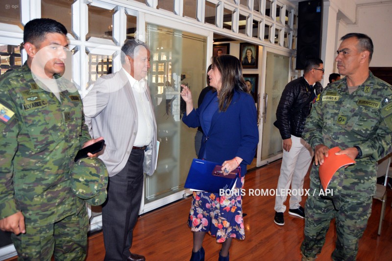 CUENCA-RUEDA DE PRENSA GOBERNADORA