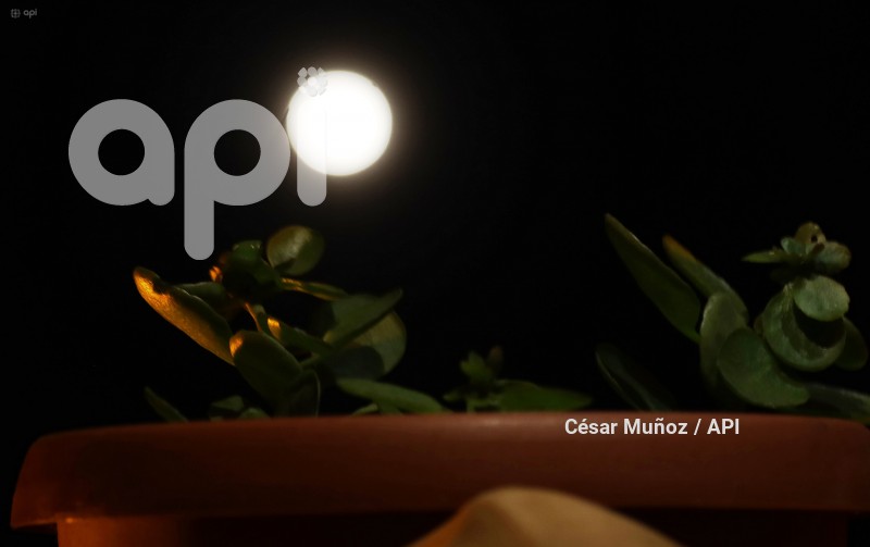 GYE-SUPERLUNA ESTURION