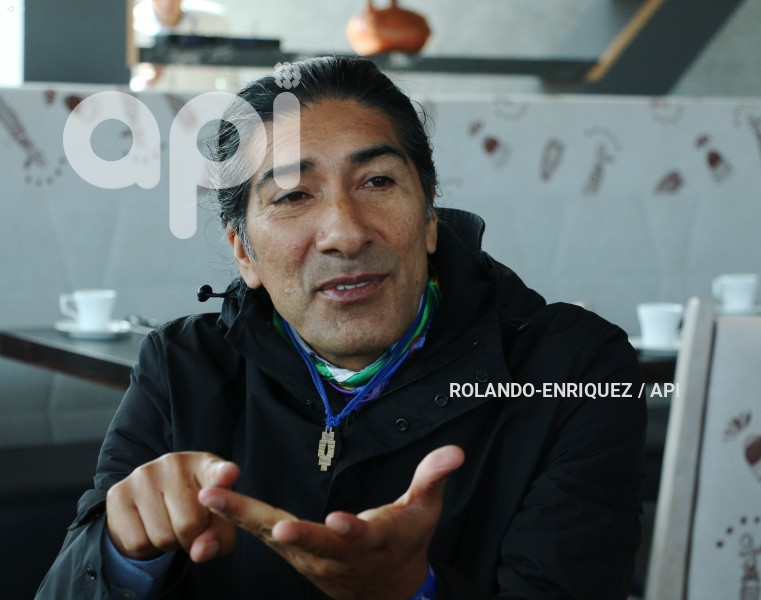 DIALOGO-PRENSA-YAKU-PEREZ