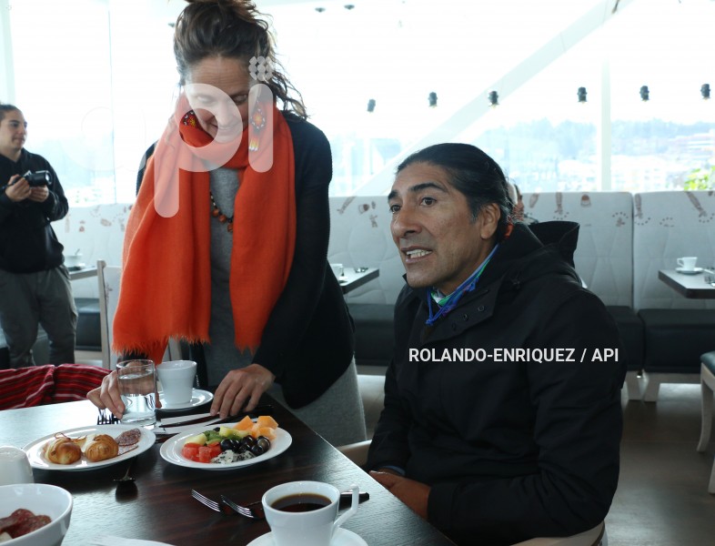 DIALOGO-PRENSA-YAKU-PEREZ