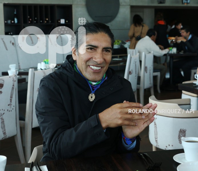 DIALOGO-PRENSA-YAKU-PEREZ