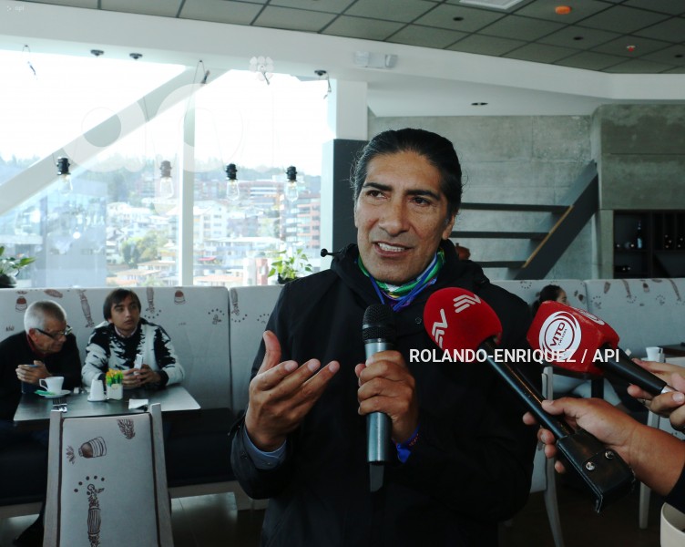 DIALOGO-PRENSA-YAKU-PEREZ