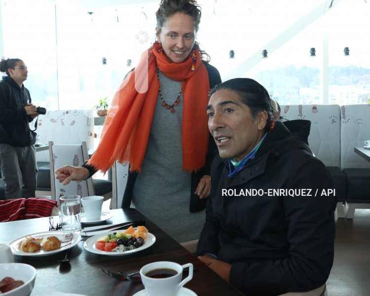 DIALOGO-PRENSA-YAKU-PEREZ