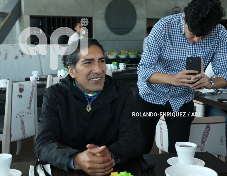 DIALOGO-PRENSA-YAKU-PEREZ