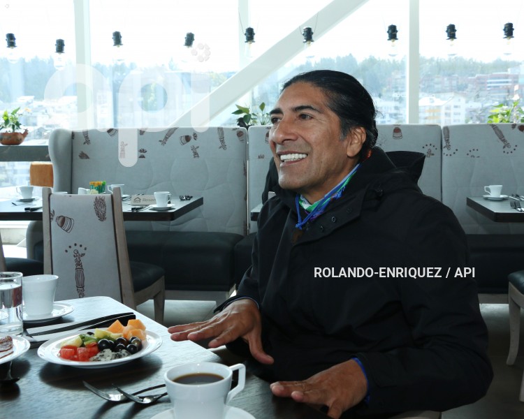 DIALOGO-PRENSA-YAKU-PEREZ