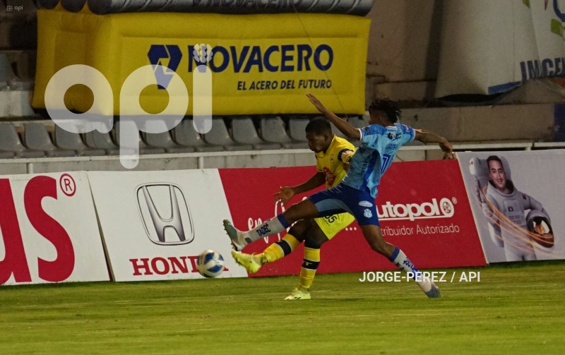 FBL-LIGA-PRO-BET593-SERIE-B-MACARA-VARGAS-TORRES-