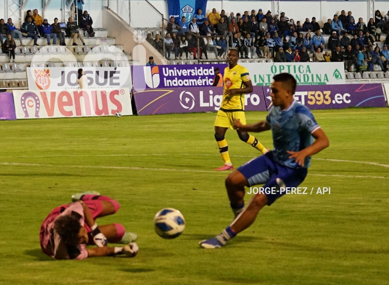 FBL-LIGA-PRO-BET593-SERIE-B-MACARA-VARGAS-TORRES-