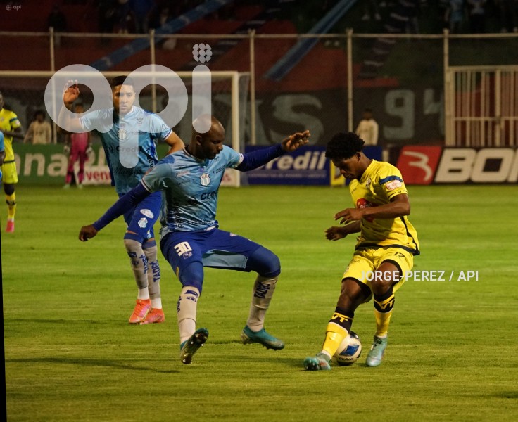 FBL-LIGA-PRO-BET593-SERIE-B-MACARA-VARGAS-TORRES-