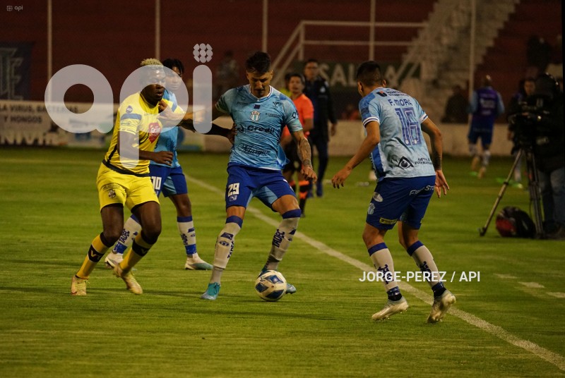 FBL-LIGA-PRO-BET593-SERIE-B-MACARA-VARGAS-TORRES-
