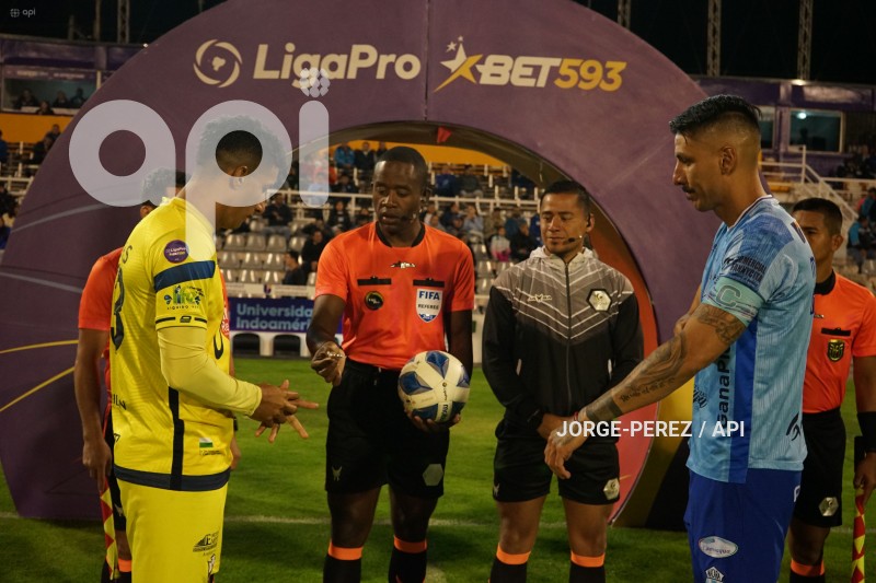 FBL-LIGA-PRO-BET593-SERIE-B-MACARA-VARGAS-TORRES-