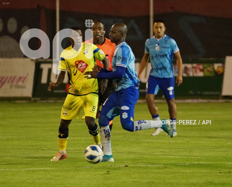 FBL-LIGA-PRO-BET593-SERIE-B-MACARA-VARGAS-TORRES-