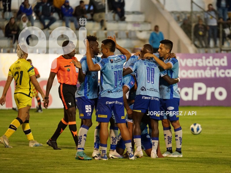 FBL-LIGA-PRO-BET593-SERIE-B-MACARA-VARGAS-TORRES-
