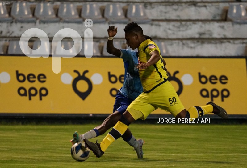 FBL-LIGA-PRO-BET593-SERIE-B-MACARA-VARGAS-TORRES-