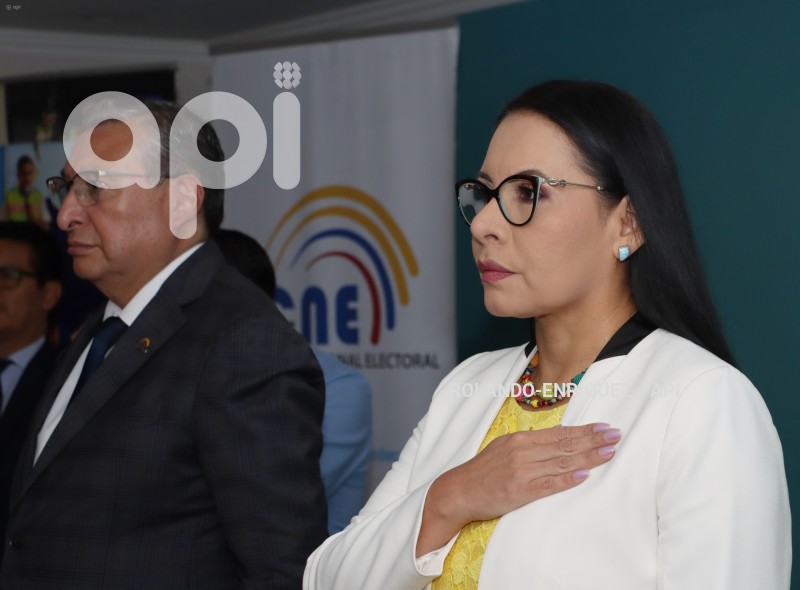 CNE-ENTREGA-CREDENCIALES-POLICIA