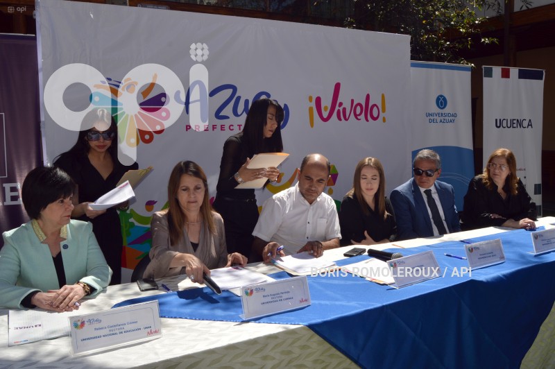 CUENCA-FIRMA CONVENIO-PREFECTURA-UNIVERSIDADES