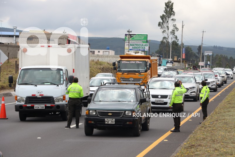CONTROL-CARRETERAS-POLICIA