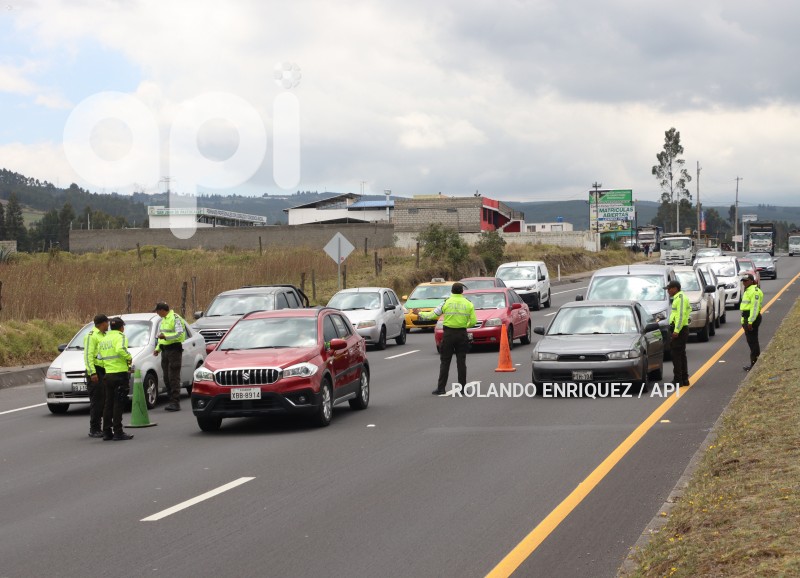 CONTROL-CARRETERAS-POLICIA