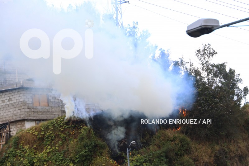 INCENDIO-QUITO
