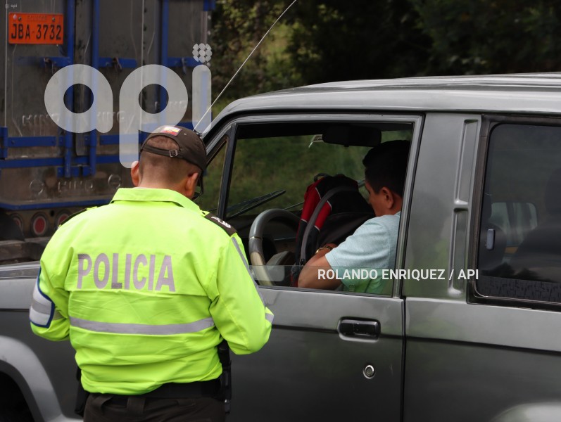 CONTROL-CARRETERAS-POLICIA