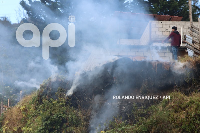 INCENDIO-QUITO