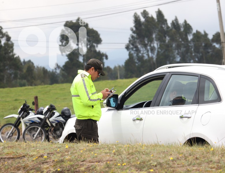 CONTROL-CARRETERAS-POLICIA