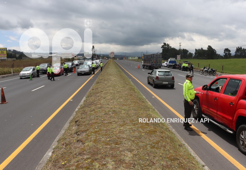 CONTROL-CARRETERAS-POLICIA