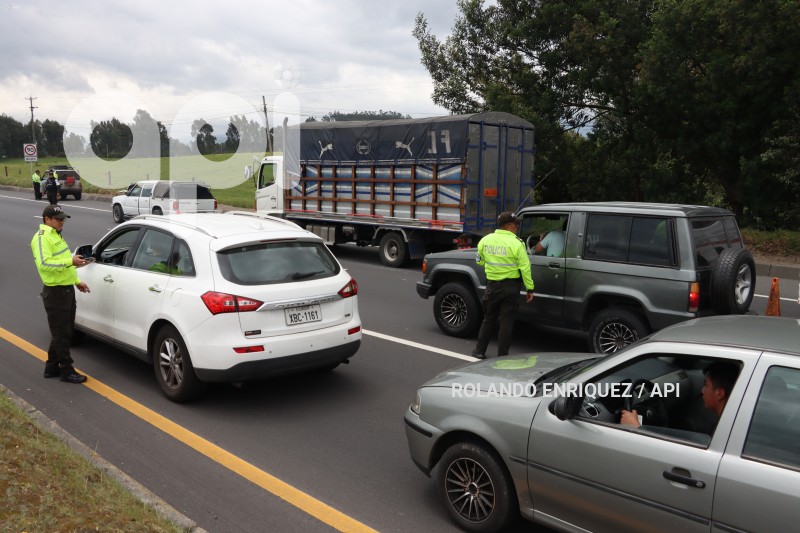 CONTROL-CARRETERAS-POLICIA
