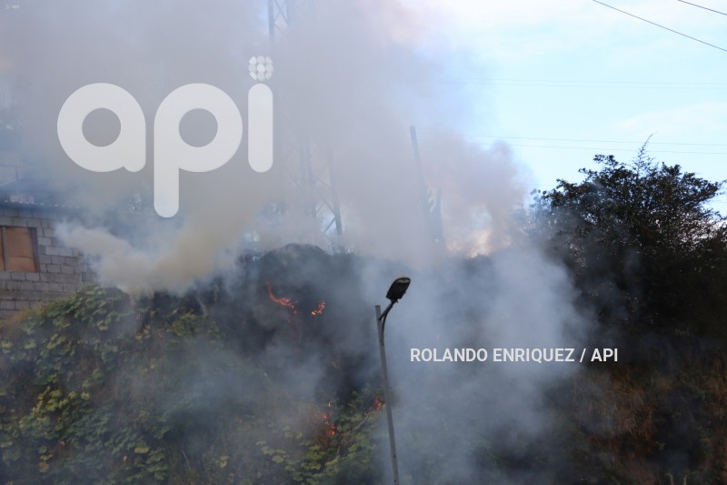 INCENDIO-QUITO